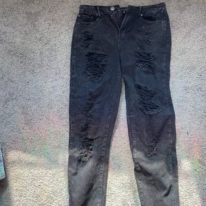 Fashion nova size 5 black ripped jeans